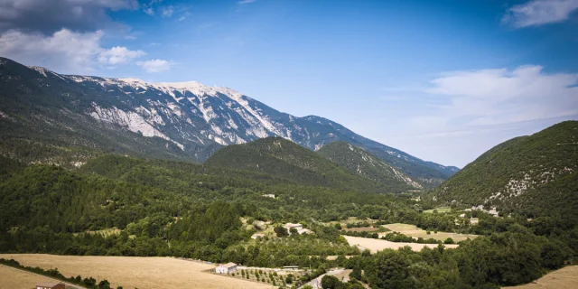 Vue Savoillans sur le Mont Ventoux