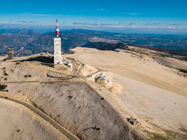 Le sommet du Mont-Ventoux en drone