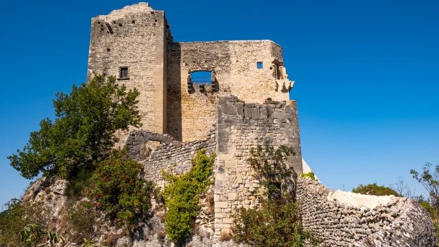 Château de Vaison-la-Romaine dans la cité médiévale