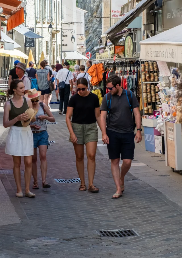 Vaison La Romaine Shops