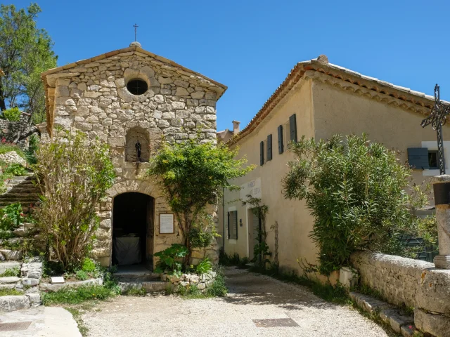 Chapelle de Brantes dans la Vallée du Toulourenc