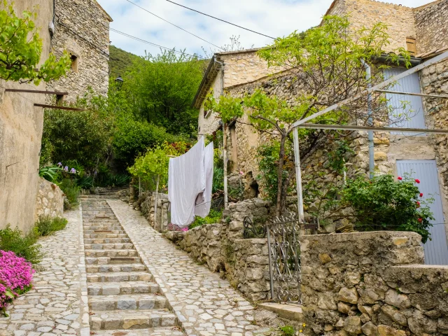 Village de la vallée du Toulourenc