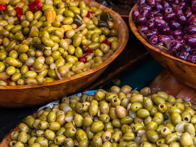 Marche Vaison La Romaine - olives