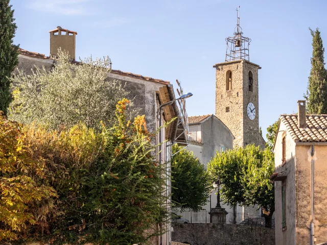 Village de Faucon en Automne