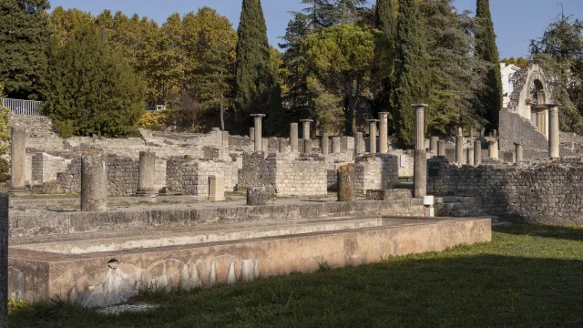 Les sites antiques de Vaison-la-Romaine en automne