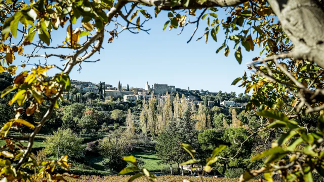 Village de Crestet en Automne