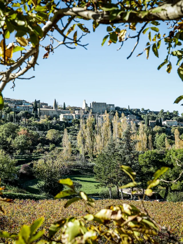 Village de Crestet en Automne