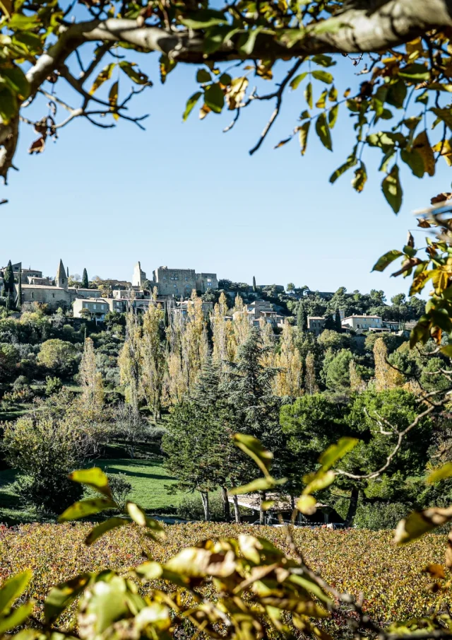 Village de Crestet en Automne