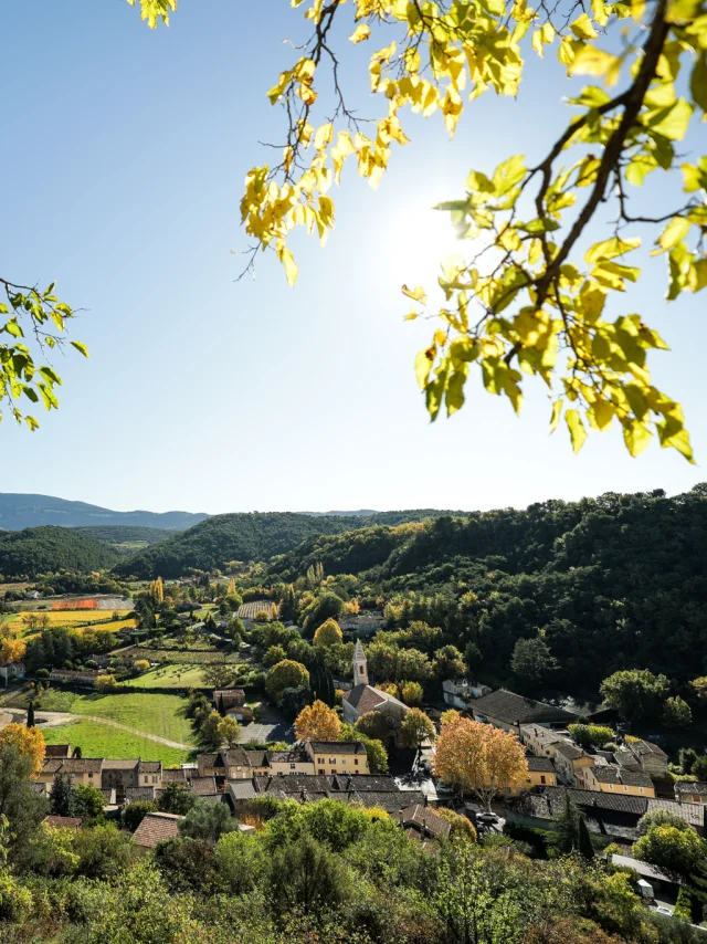 Village Entrechaux en Automne