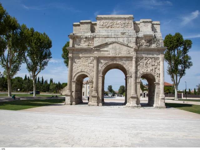 Arc de Triomphe - Orange