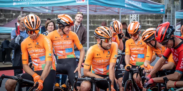 Start of the GF Mont Ventoux 2023 pro race