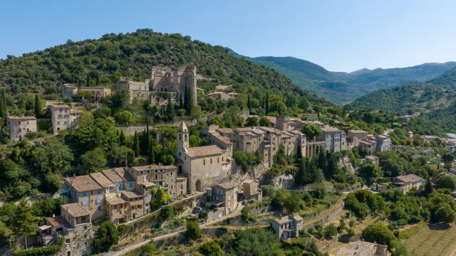 Drôme Provençale - Village de Montbrun-les-Bains