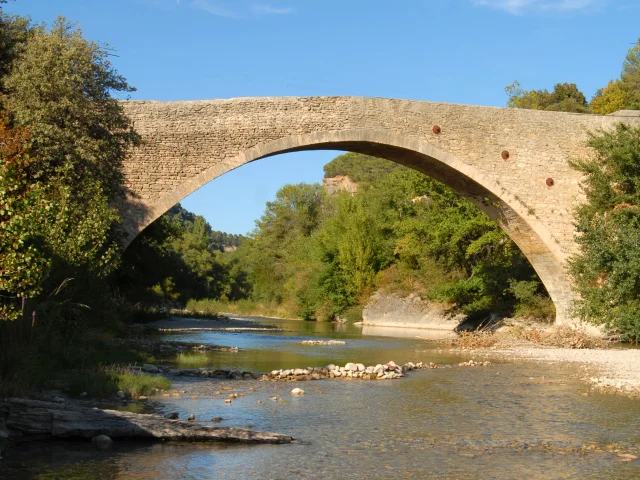 Pont D'Entrechaux