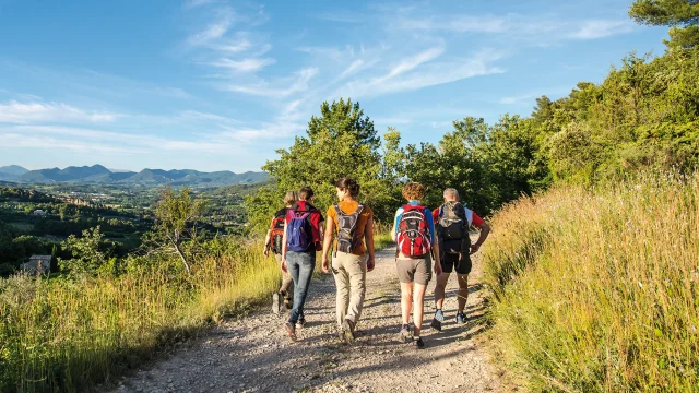 Wanderung in den Hügeln von Crestet