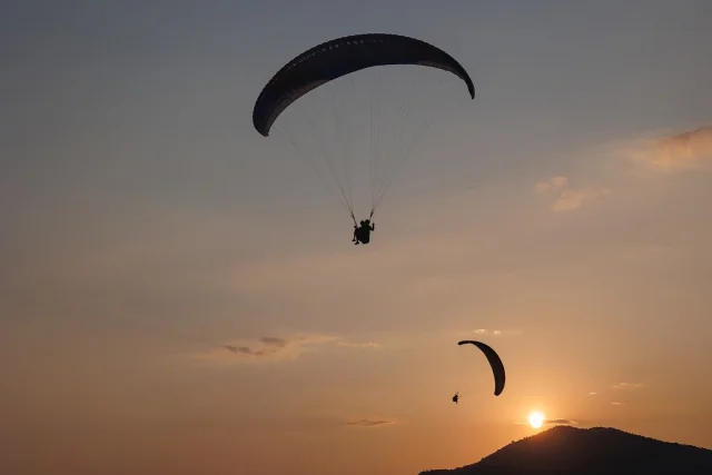 Gleitschirm Sonnenuntergang